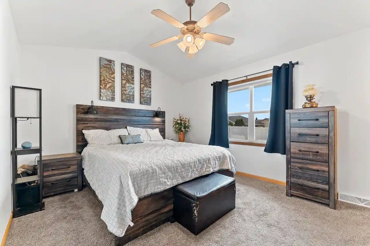 Photo 3 of Single family home for sale at 2337 Samantha St, De Pere, WI 54115 | MLS# 50334016 | Listing updated on 2026-10-08