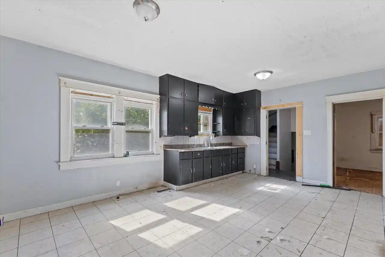Photo 3 of Multi family home for sale at 333 N 36th Street, Milwaukee, WI 53208 | MLS# 1983976 | Listing updated on 2026-10-08