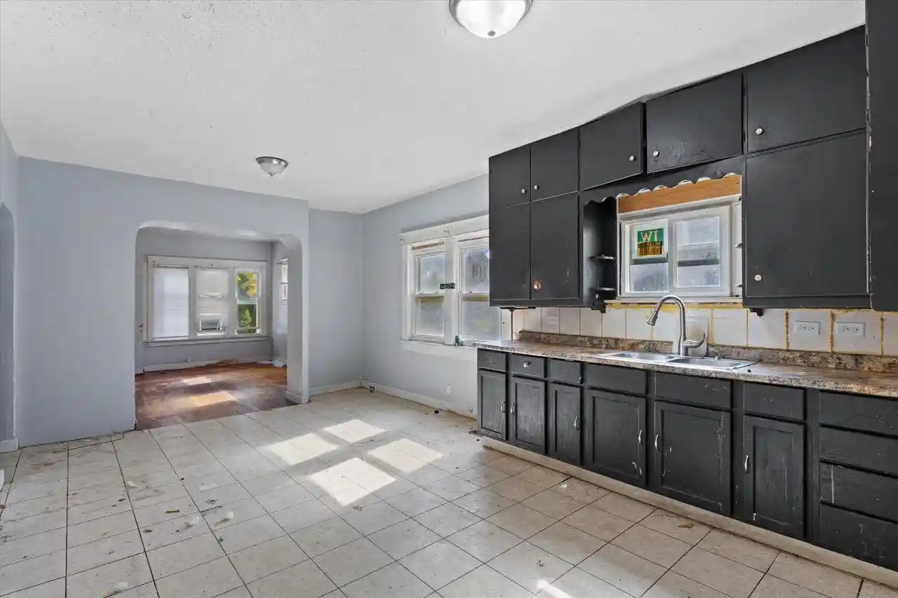 Photo 4 of Multi family home for sale at 333 N 36th Street, Milwaukee, WI 53208 | MLS# 1983976 | Listing updated on 2026-10-08