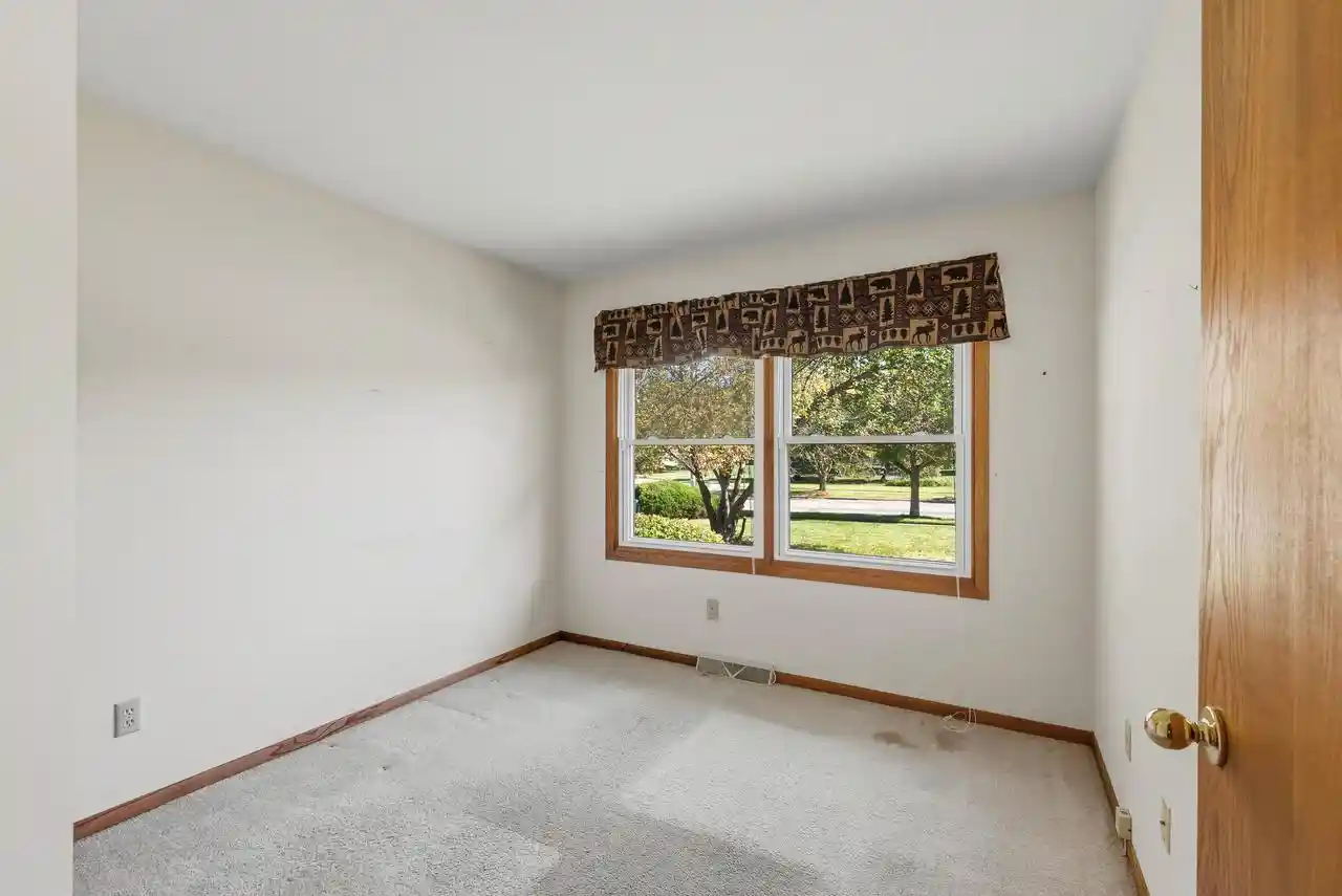 Photo 3 of Single family home for sale at 100 Deer Ridge Dr, West Bend, WI 53095 | MLS# 1983981 | Listing updated on 2026-10-09
