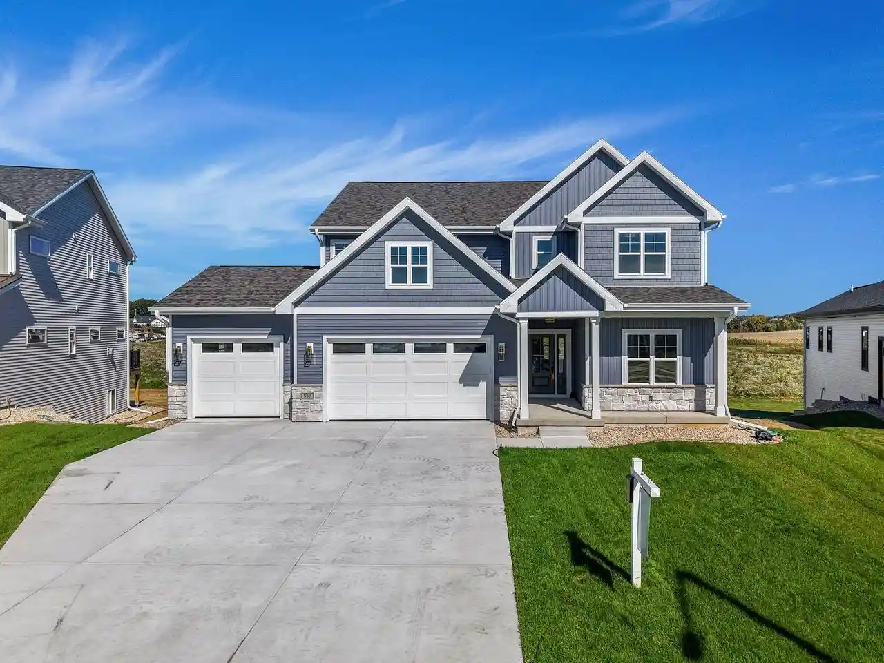 Photo 1 of Single family home for sale at 559 Morning Cvs Cir, Verona, WI 53593 | MLS# 2034290 | Listing updated on 2026-10-08