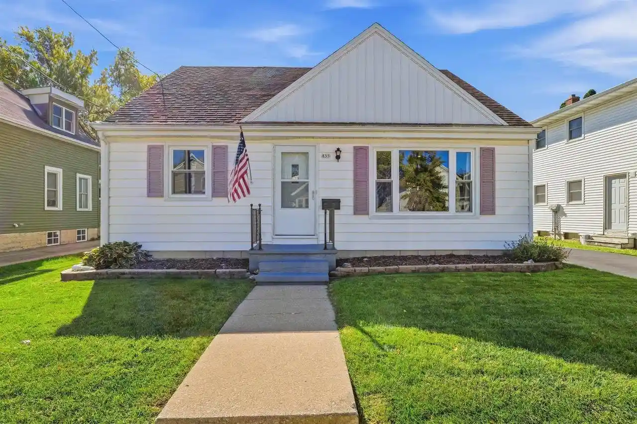 Photo 1 of Single family home for sale at 855 W 12th Avenue, Oshkosh, WI 54902 | MLS# 50334023 | Listing updated on 2026-10-08
