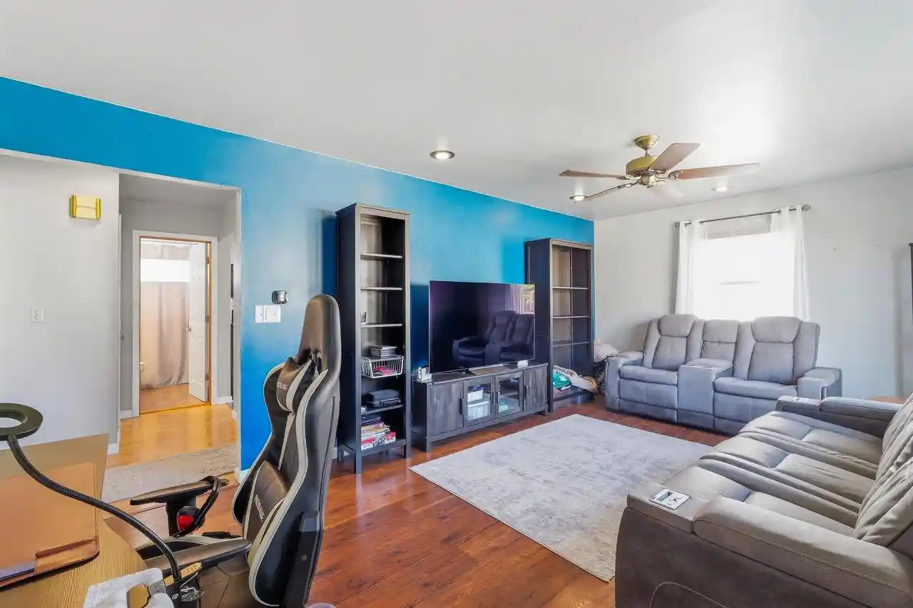 Photo 3 of Single family home for sale at 855 W 12th Avenue, Oshkosh, WI 54902 | MLS# 50334023 | Listing updated on 2026-10-08