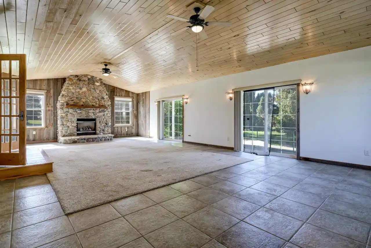 Photo 3 of Single family home for sale at W2256 County Rd G, Seymour, WI 54165 | MLS# 50334012 | Listing updated on 2026-10-08