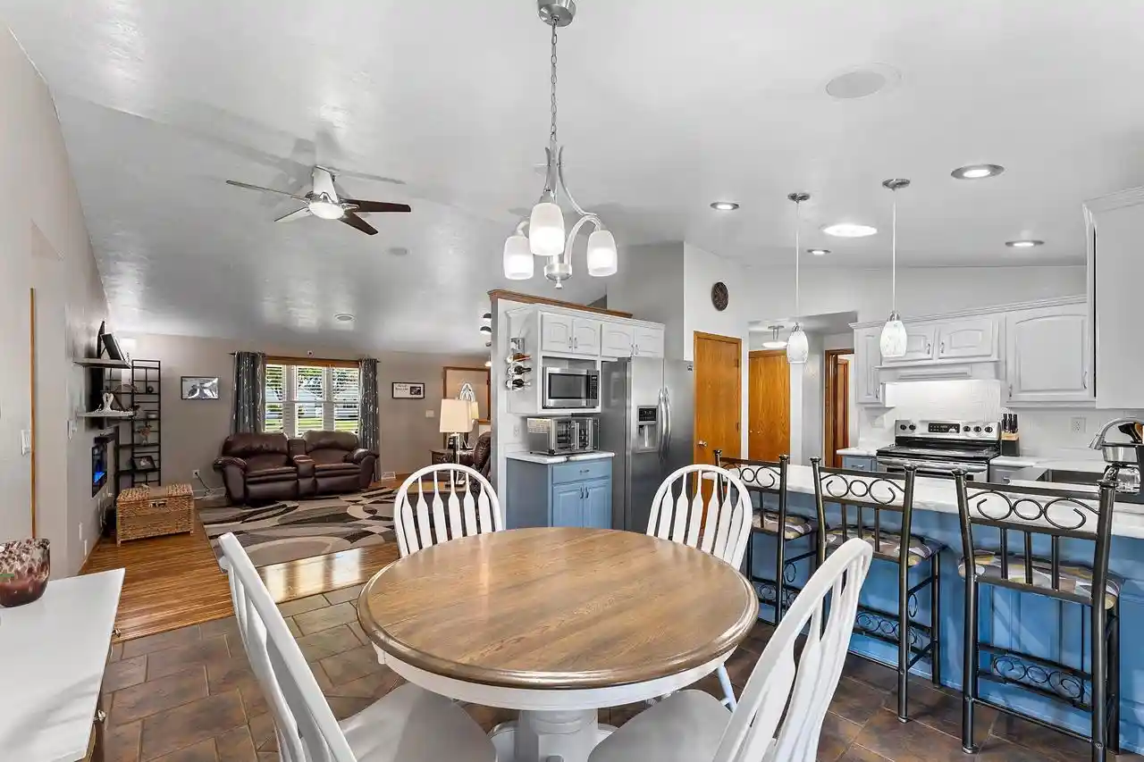 Photo 4 of Single family home for sale at 3123 W Ottertail Ct, Green Bay, WI 54311 | MLS# 50334028 | Listing updated on 2026-10-08