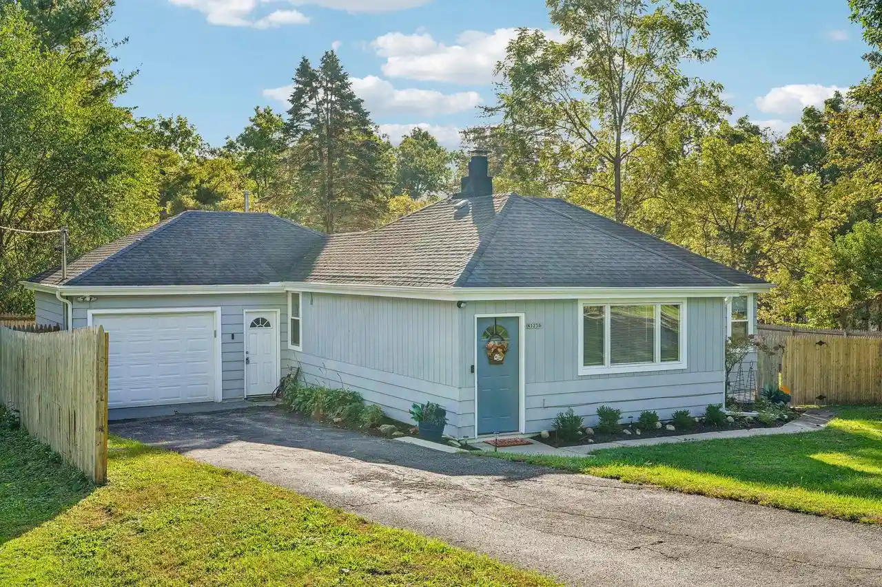 Photo 1 of Single family home for sale at N3236 Vine Rd, Lake Geneva, WI 53147 | MLS# 1983994 | Listing updated on 2026-10-09