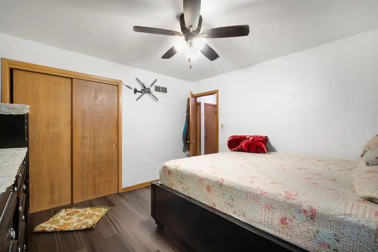 Photo 4 of Single family home for sale at 4758 S 22nd Street, Milwaukee, WI 53221 | MLS# 1984000 | Listing updated on 2026-10-09