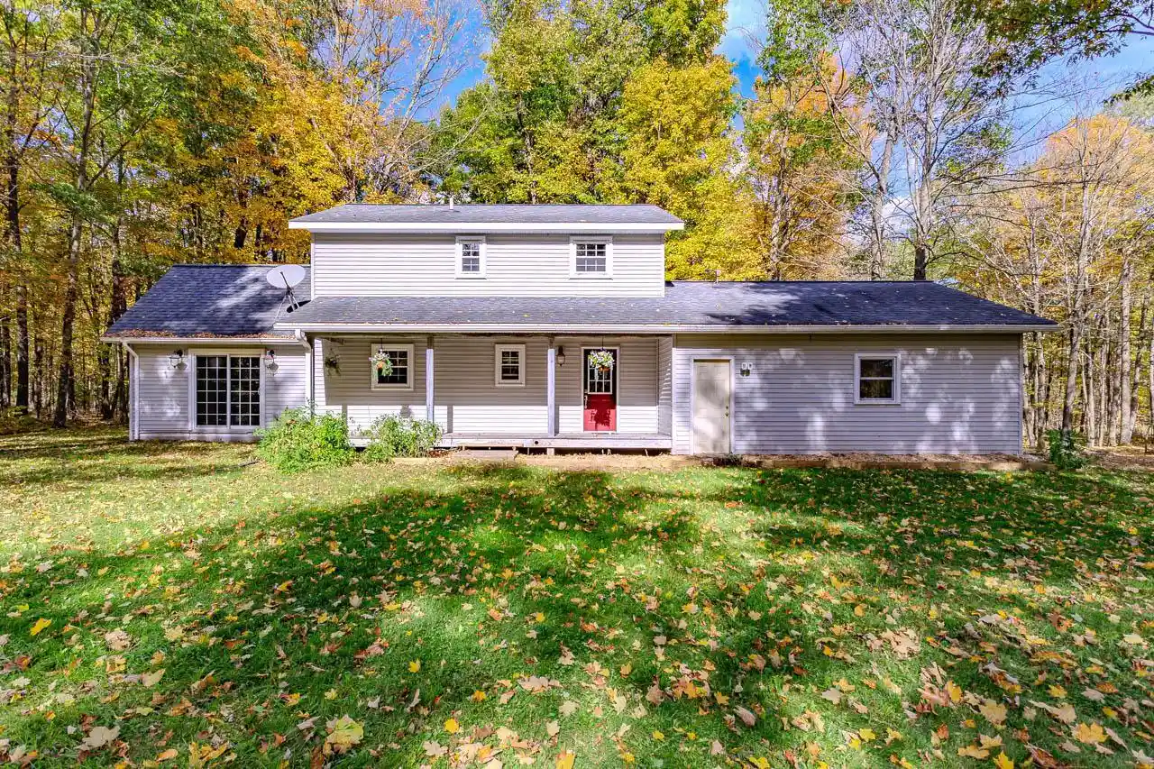 Photo 1 of Single family home for sale at 4561 Hardwood Ln, Rosholt, WI 54473 | MLS# 22605040 | Listing updated on 2026-10-08