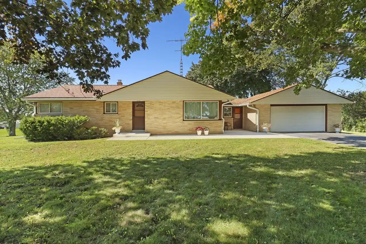 Photo 1 of Single family home for sale at 6300 104th Avenue, Kenosha, WI 53142 | MLS# 1984001 | Listing updated on 2026-10-08