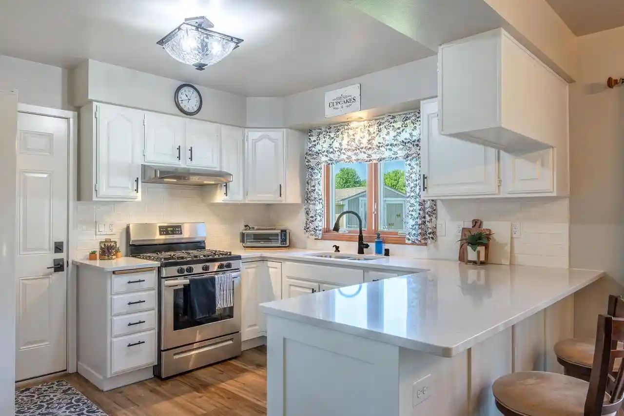 Photo 3 of Single family home for sale at 1267 Snowdon Dr, Oshkosh, WI 54904 | MLS# 50334040 | Listing updated on 2026-10-08