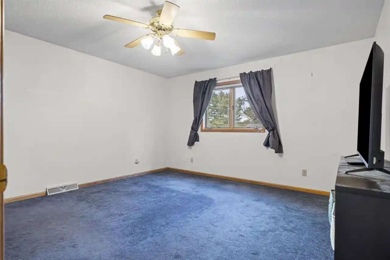 Photo 1 of Single family home for sale at 802 Laurel Pl E, Holmen, WI 54636 | MLS# 1984012 | Listing updated on 2026-10-08