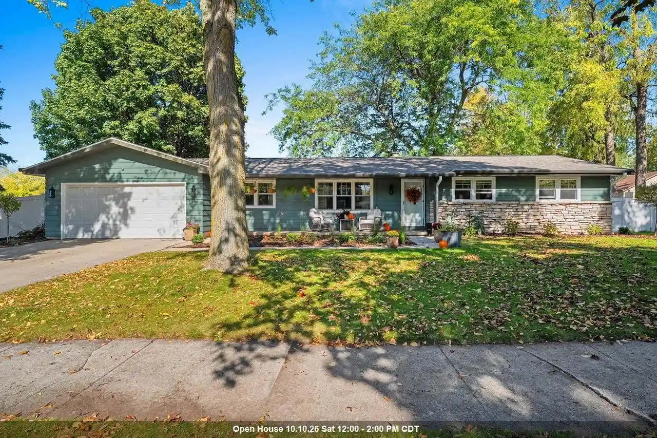 Photo 1 of Single family home for sale at 344 Miramar Dr, Green Bay, WI 54301 | MLS# 50334043 | Listing updated on 2026-10-08
