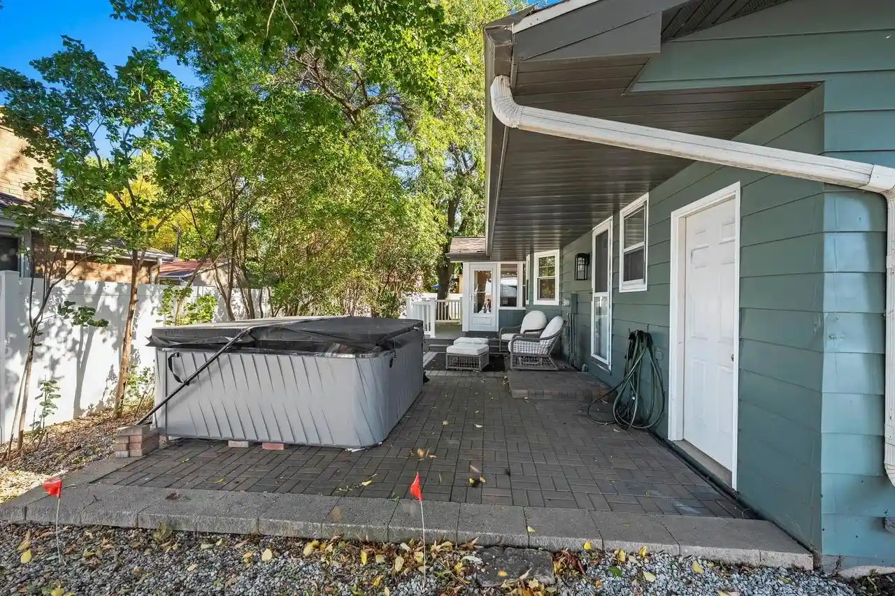 Photo 3 of Single family home for sale at 344 Miramar Dr, Green Bay, WI 54301 | MLS# 50334043 | Listing updated on 2026-10-08