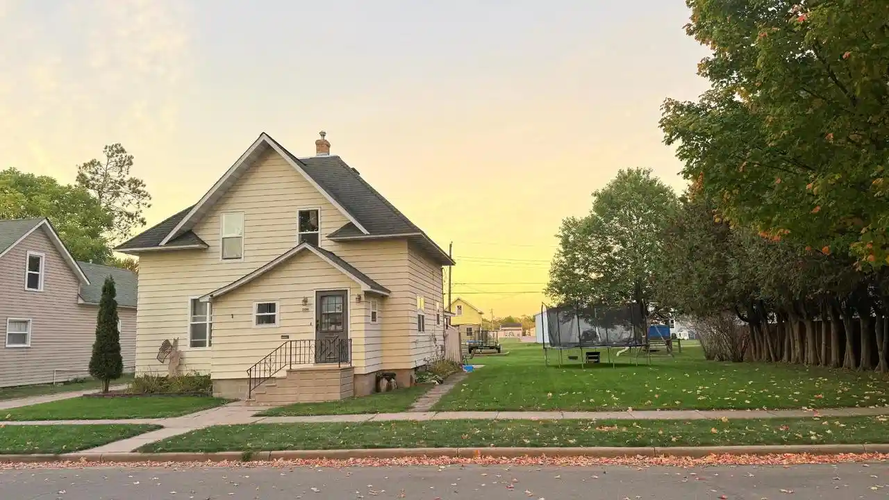 Photo 1 of Single family home for sale at 209 N Pine St, Merrill, WI 54452 | MLS# 22605045 | Listing updated on 2026-10-08