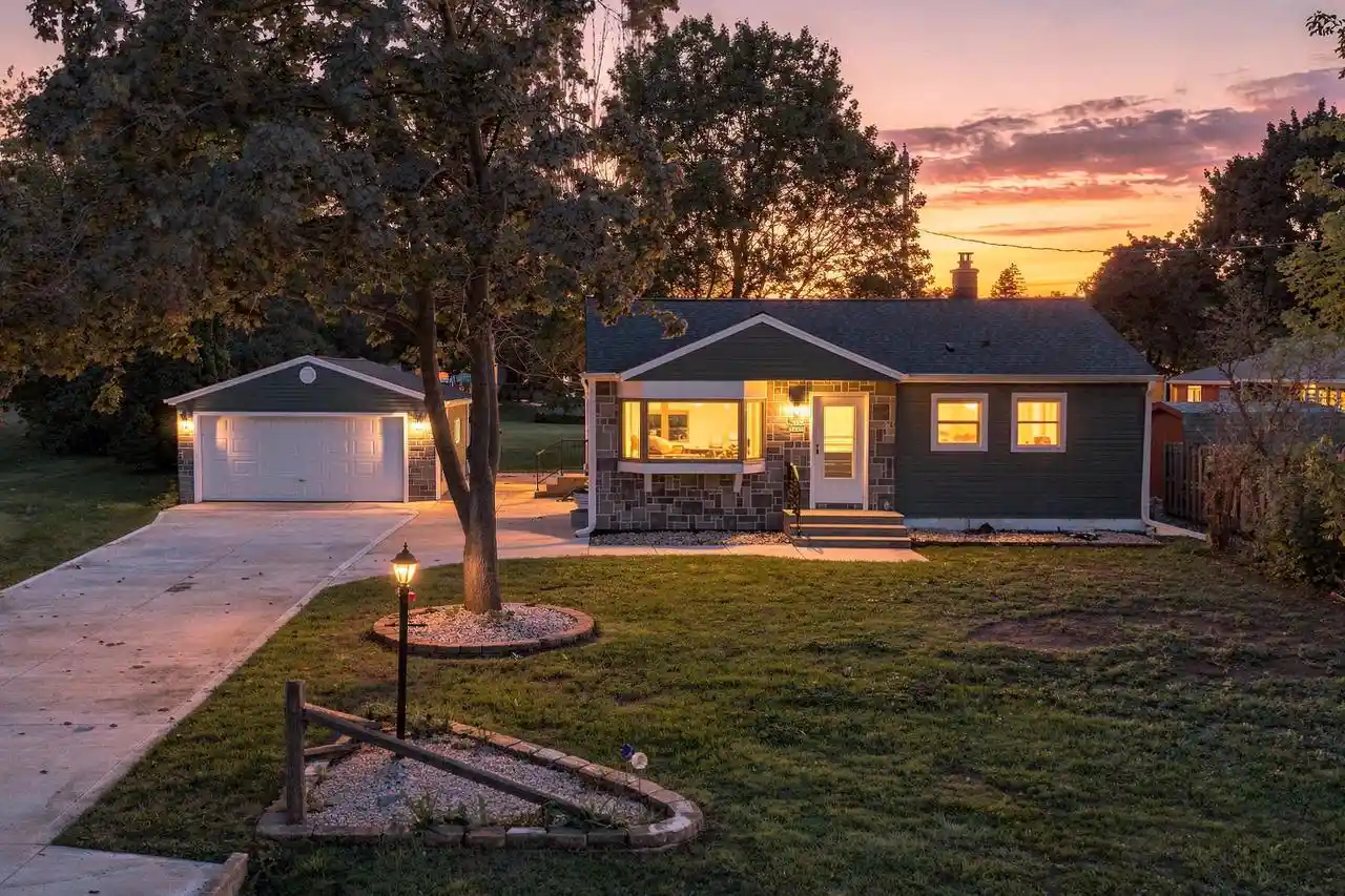 Photo 1 of Single family home for sale at W190s7635 Circle Dr, Muskego, WI 53150 | MLS# 1984018 | Listing updated on 2026-10-09