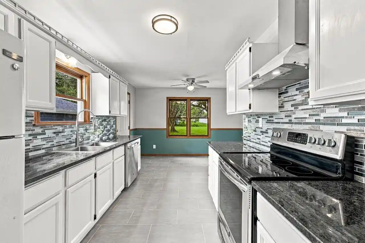 Photo 4 of Single family home for sale at W190s7635 Circle Dr, Muskego, WI 53150 | MLS# 1984018 | Listing updated on 2026-10-09