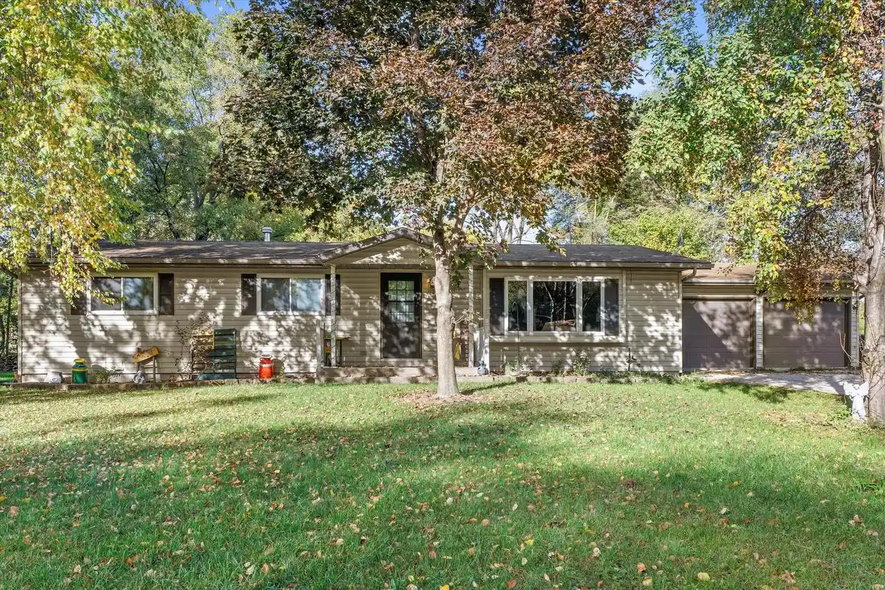 Photo 1 of Single family home for sale at 208 Jefferson St, Palmyra, WI 53156 | MLS# 1984020 | Listing updated on 2026-10-09