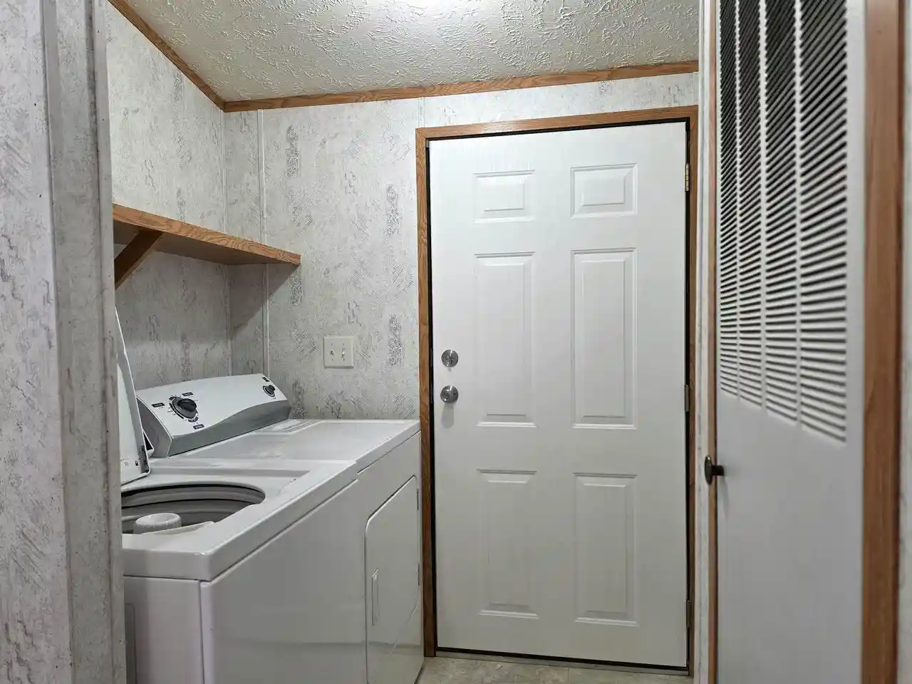 Photo 4 of Single family home for sale at 310 Vandervort St, Tomah, WI 54660 | MLS# 2034314 | Listing updated on 2026-10-09
