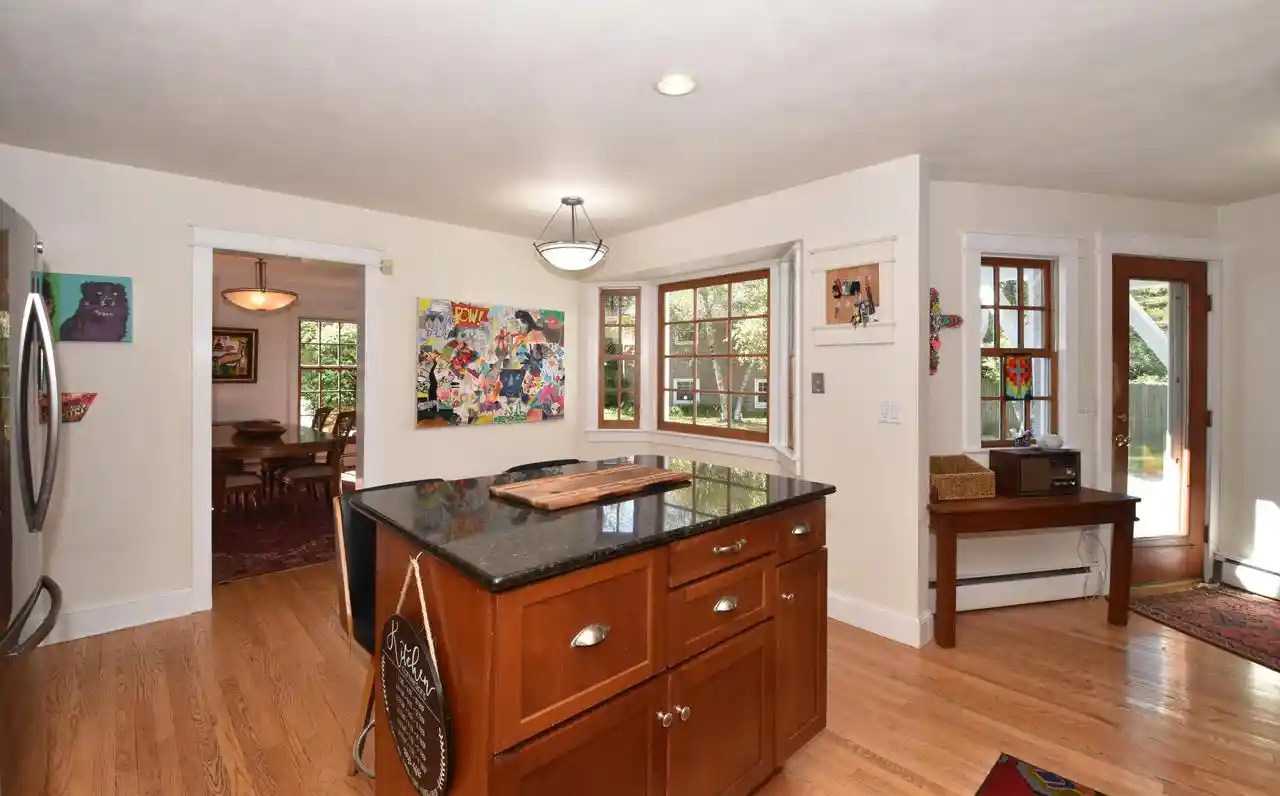Photo 4 of Single family home for sale at 3701 N Bay Dr, Racine, WI 53402 | MLS# 1984025 | Listing updated on 2026-10-08