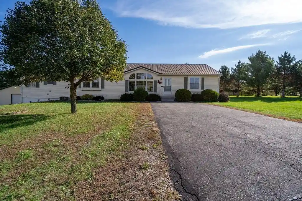 Photo 1 of Single family home for sale at N29690 Pierzina Ln, Arcadia, WI 54612 | MLS# 1605450 | Listing updated on 2026-10-10