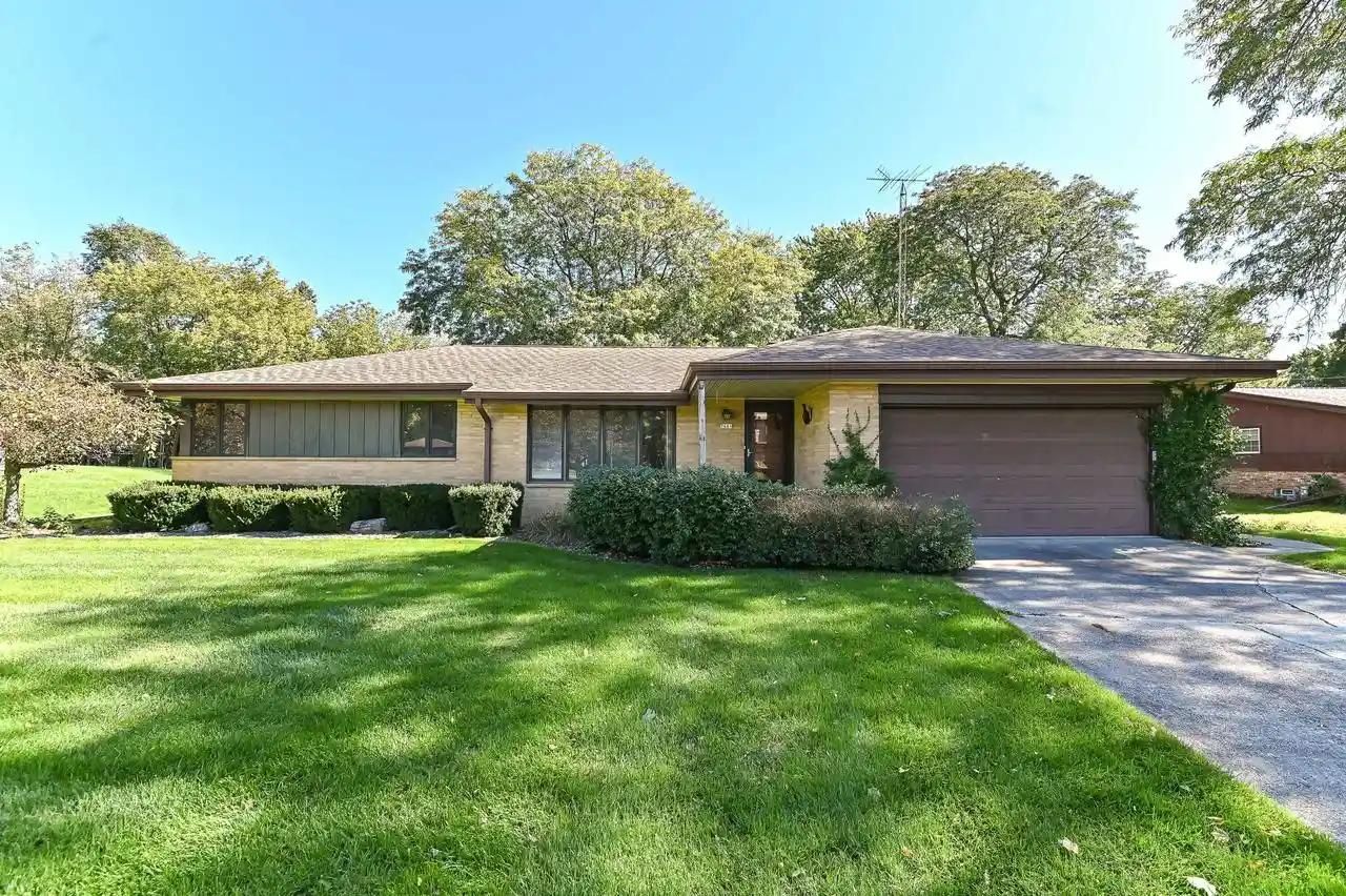 Photo 1 of Single family home for sale at 7684 S Logan Ave, Oak Creek, WI 53154 | MLS# 1984055 | Listing updated on 2026-10-08