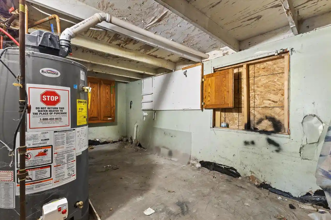 Photo 4 of Multi family home for sale at 2474 S 5th Place, Milwaukee, WI 53207 | MLS# 1984060 | Listing updated on 2026-10-09