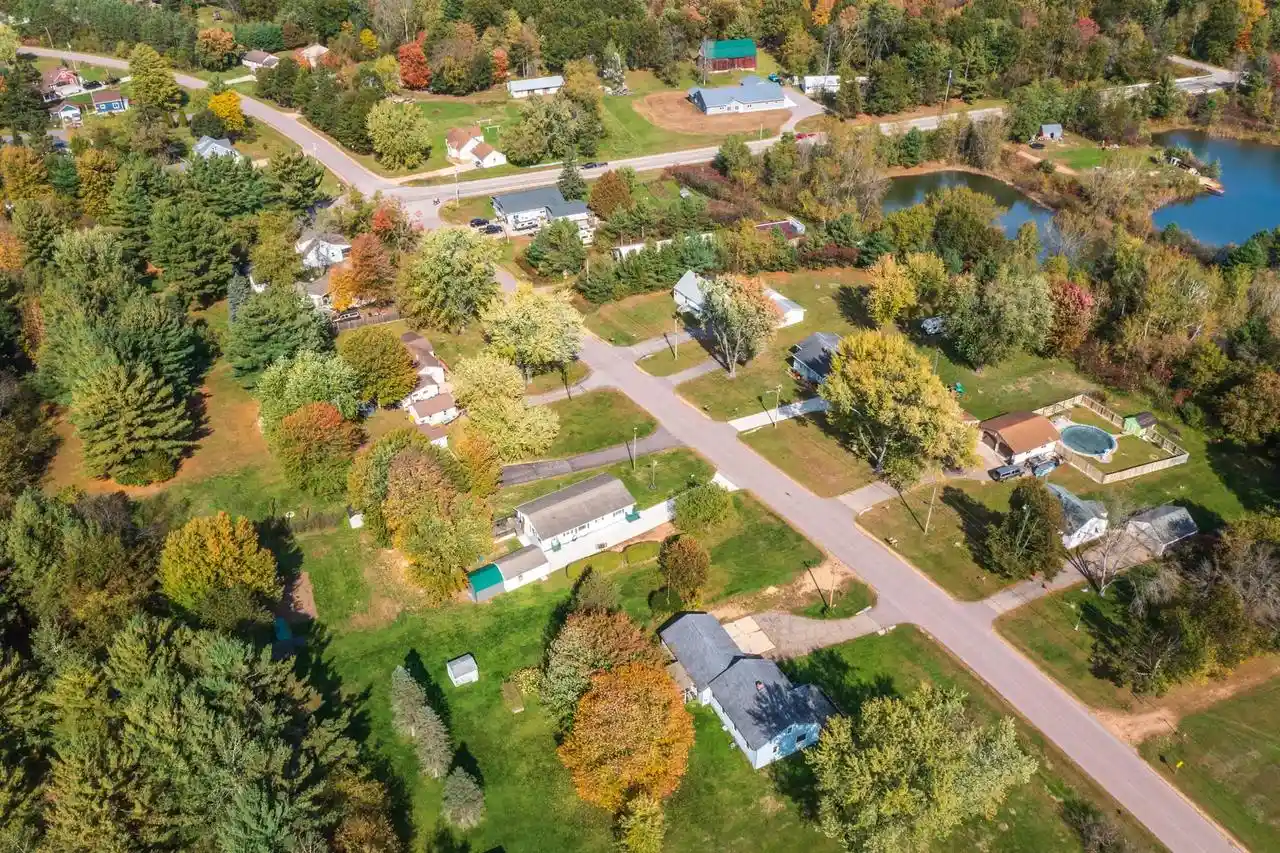 Photo 3 of Single family home for sale at 5161 Reddin Rd, Wisconsin Rapids, WI 54495 | MLS# 22605050 | Listing updated on 2026-10-08