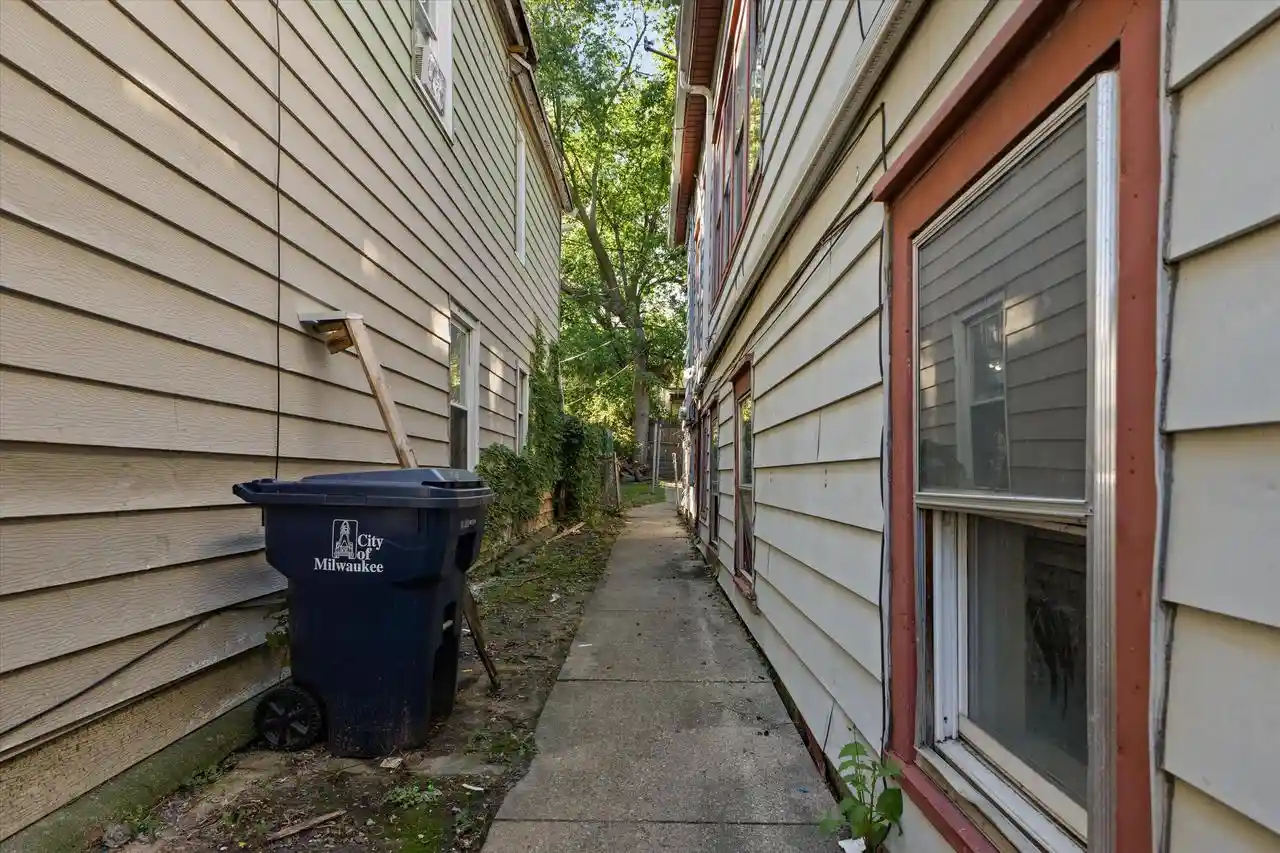 Photo 10 of Multi family home for sale at 2479 S 5th Street, Milwaukee, WI 53207 | MLS# 1984069 | Listing updated on 2026-10-09