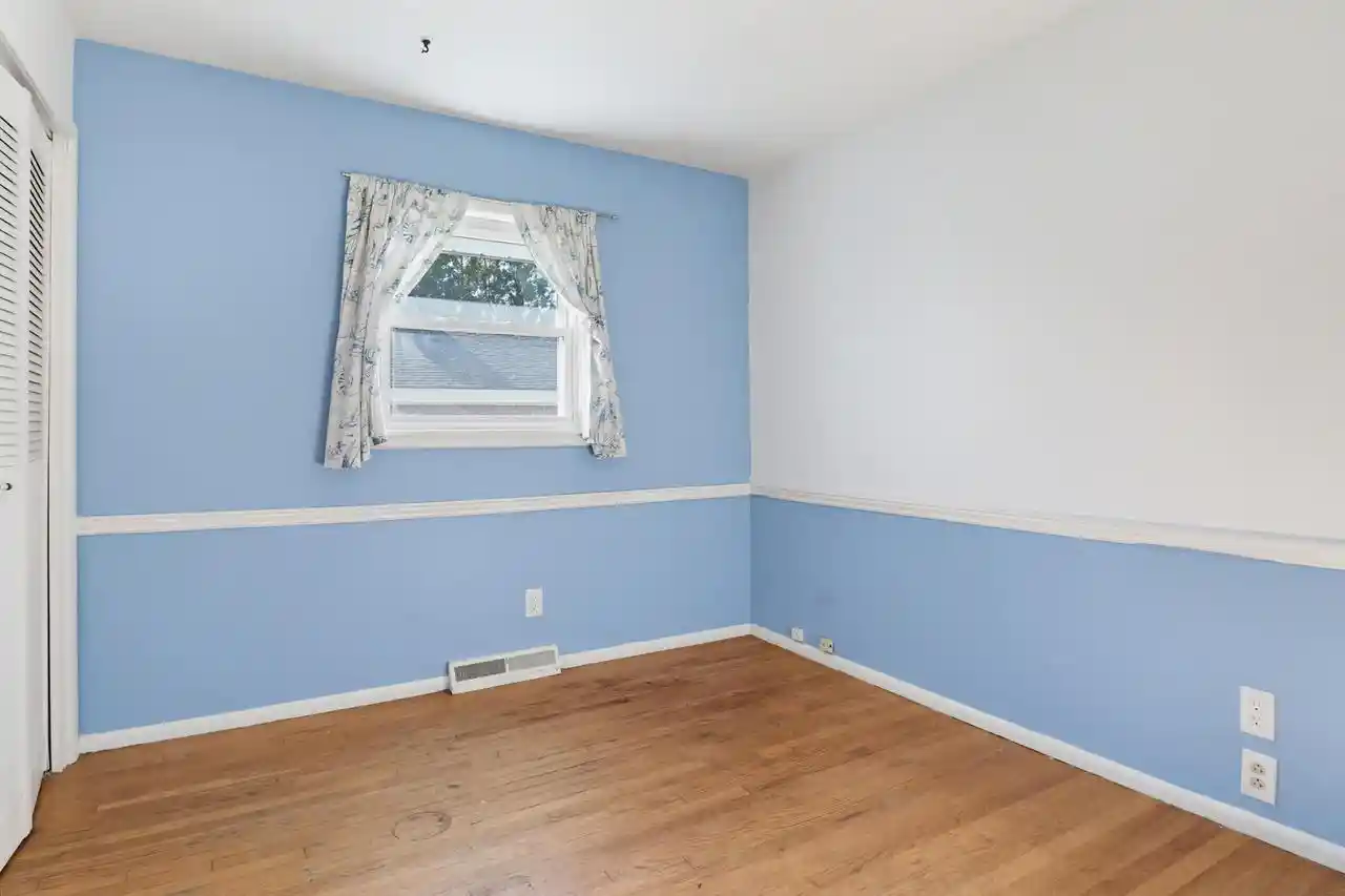 Photo 4 of Single family home for sale at 5421 Laura Ln, Greendale, WI 53129 | MLS# 1984075 | Listing updated on 2026-10-10