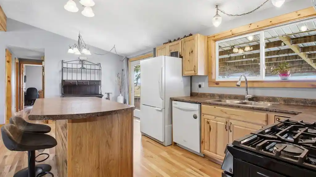 Photo 4 of Single family home for sale at 3141 County Rd Y, Menomonie, WI 54751 | MLS# 1605848 | Listing updated on 2026-10-09
