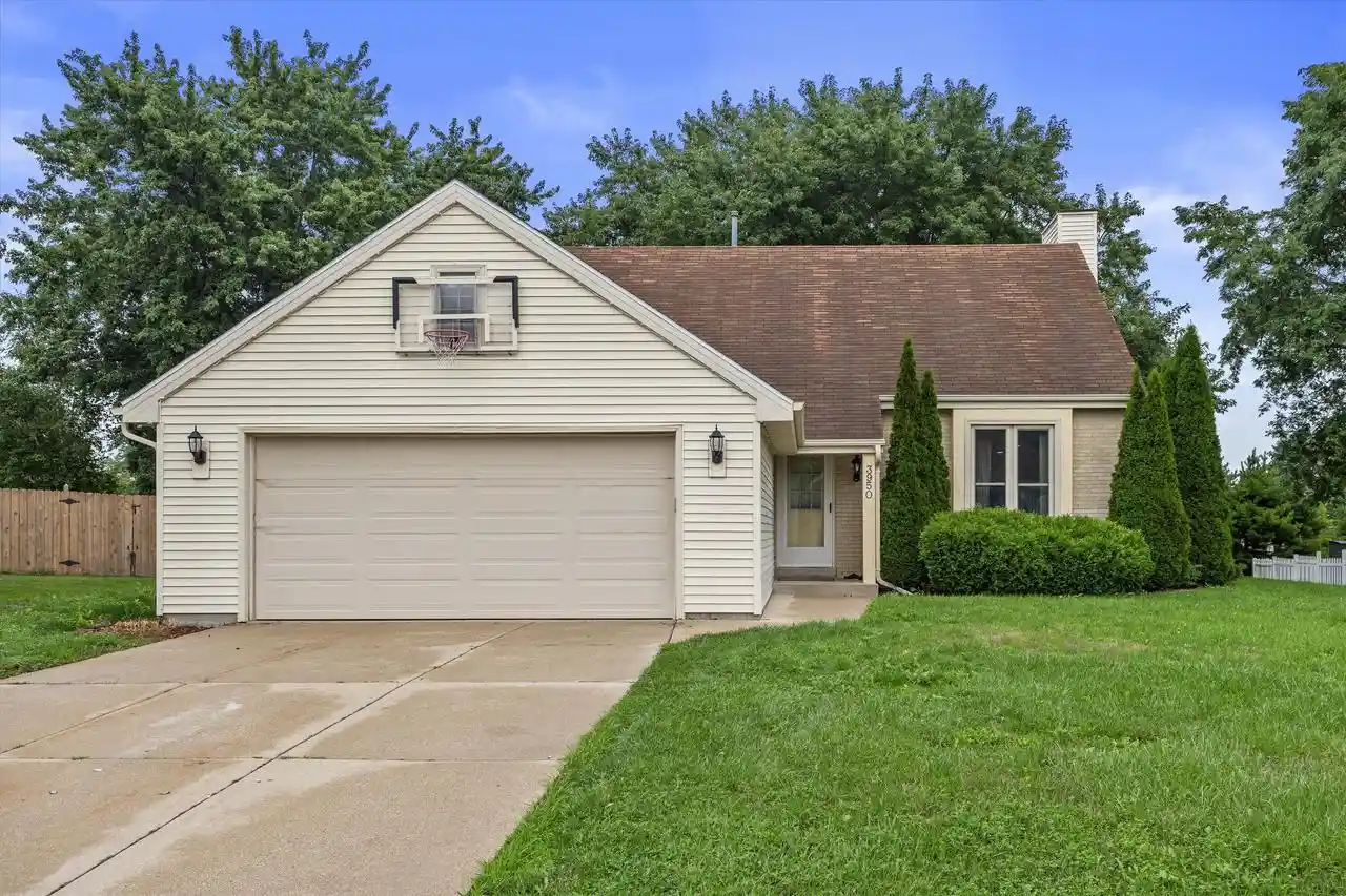 Photo 1 of Single family home for sale at 3950 W Minnesota Ave, Franklin, WI 53132 | MLS# 1984078 | Listing updated on 2026-10-09