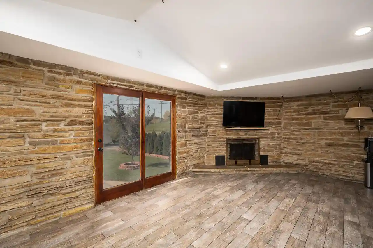 Photo 2 of Single family home for sale at 945 W Waterford Ave, Milwaukee, WI 53221 | MLS# 1984081 | Listing updated on 2026-10-09
