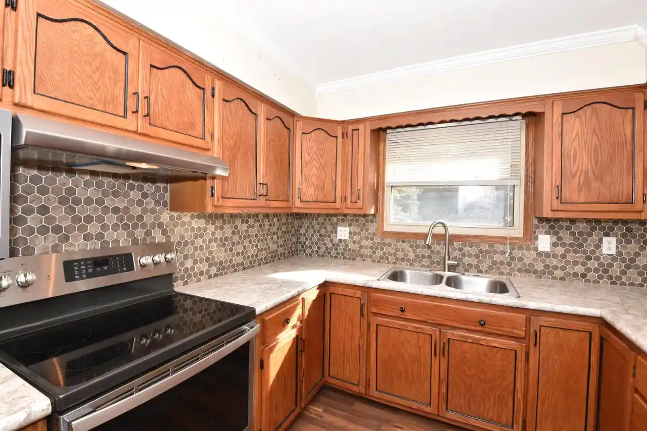 Photo 3 of Single family home for sale at 1245 County Hwy V, Mount Pleasant, WI 53177 | MLS# 1984082 | Listing updated on 2026-10-09