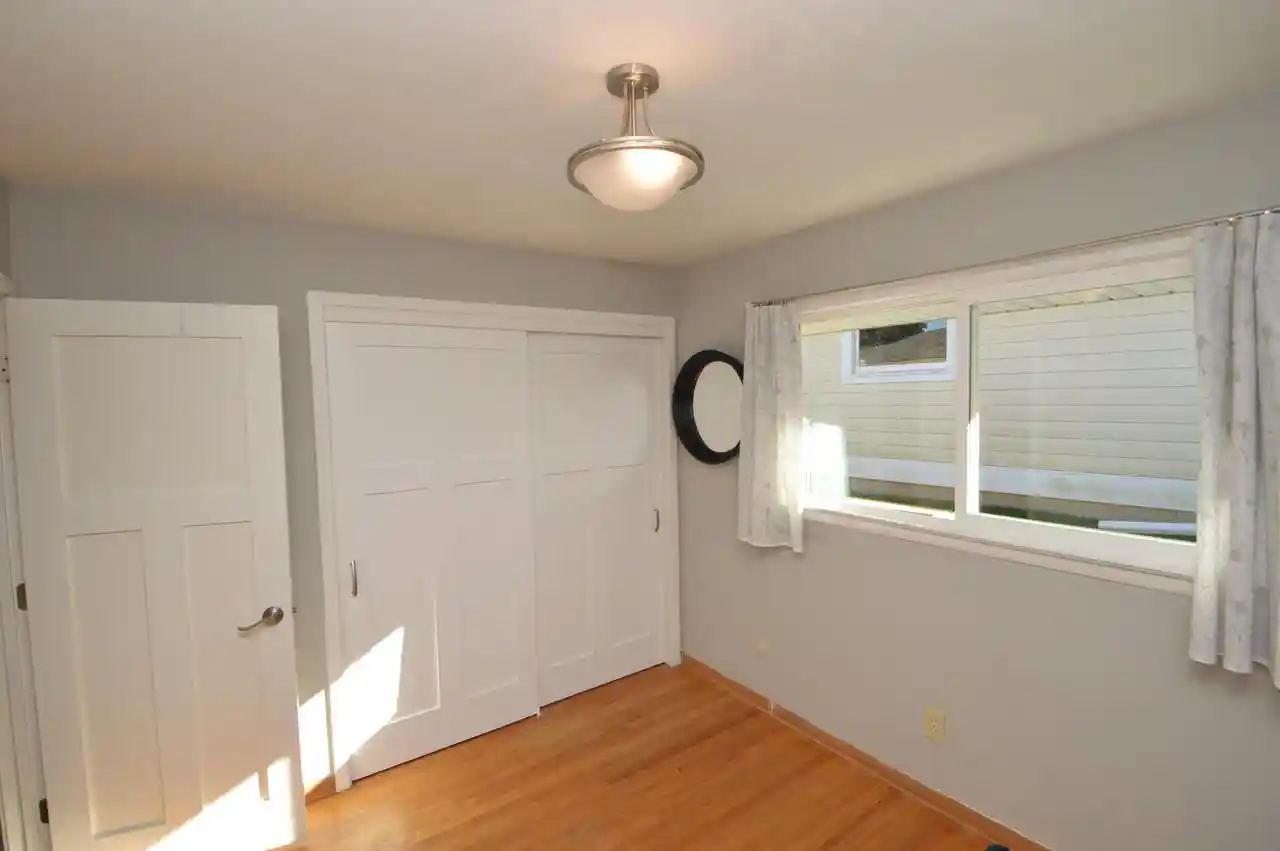 Photo 2 of Single family home for sale at 404 Willow Ln, South Milwaukee, WI 53172 | MLS# 1984088 | Listing updated on 2026-10-09