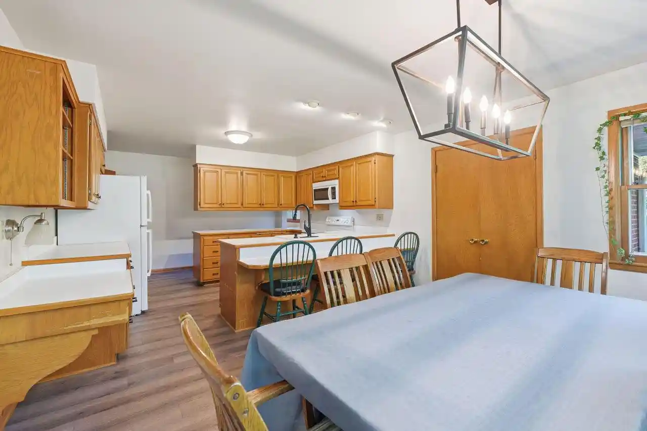 Photo 2 of Single family home for sale at 409 Parkway Dr, South Milwaukee, WI 53172 | MLS# 1984091 | Listing updated on 2026-10-10