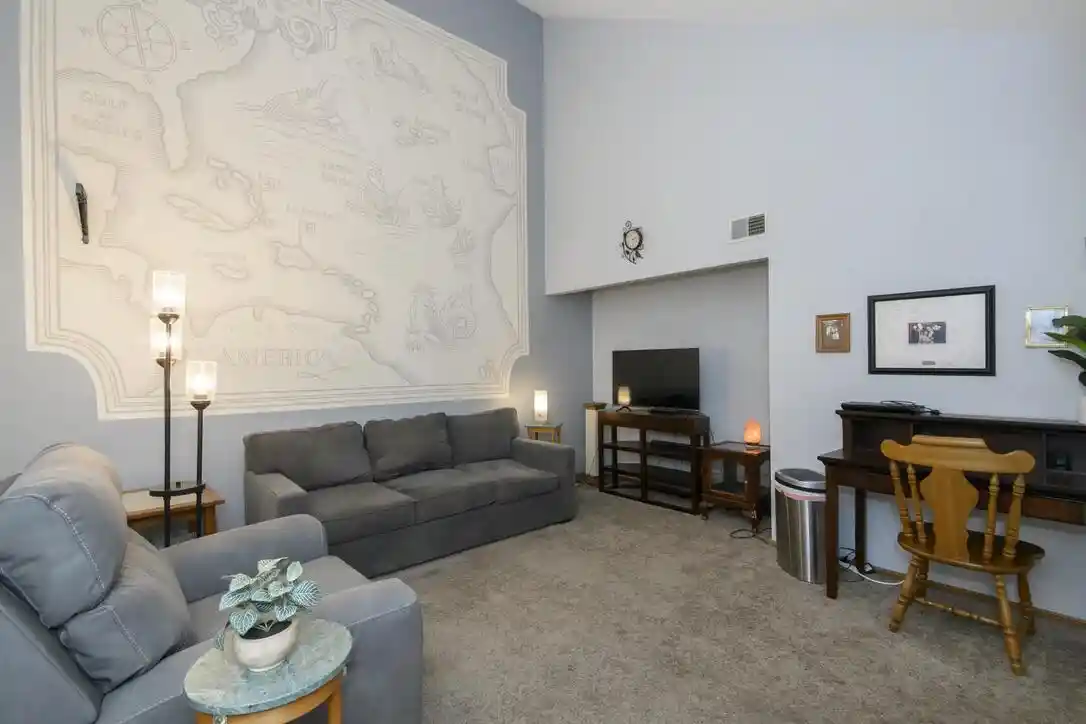 Photo 2 of Condo for sale at 5196 Woodbridge Ln S, Milwaukee, WI 53221 | MLS# 1984097 | Listing updated on 2026-10-09
