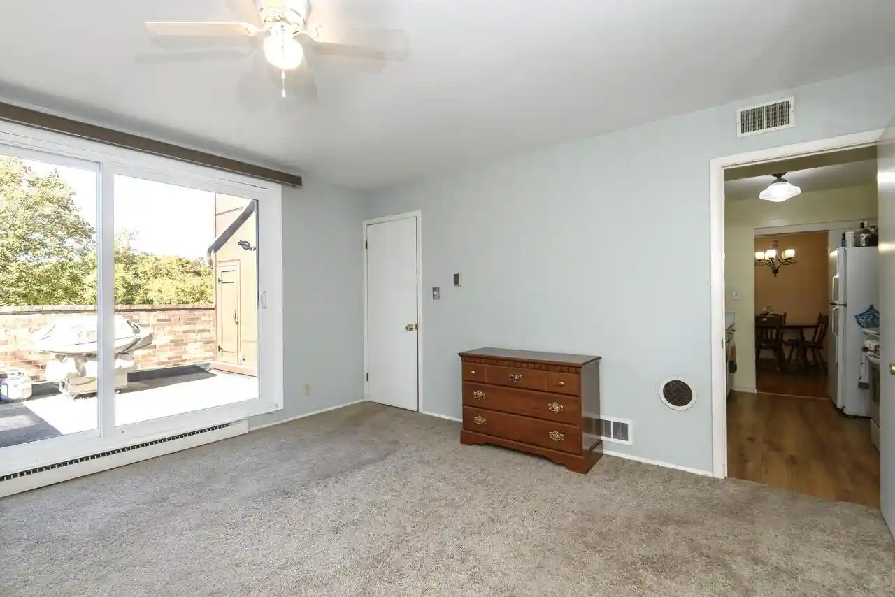 Photo 3 of Condo for sale at 5196 Woodbridge Ln S, Milwaukee, WI 53221 | MLS# 1984097 | Listing updated on 2026-10-10