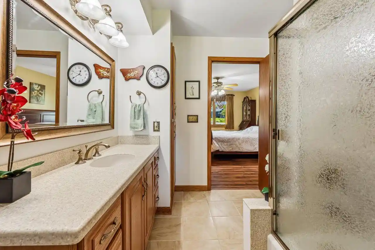 Photo 4 of Single family home for sale at 7209 Whippoorwill Ct, Waterford, WI 53185 | MLS# 1984098 | Listing updated on 2026-10-09