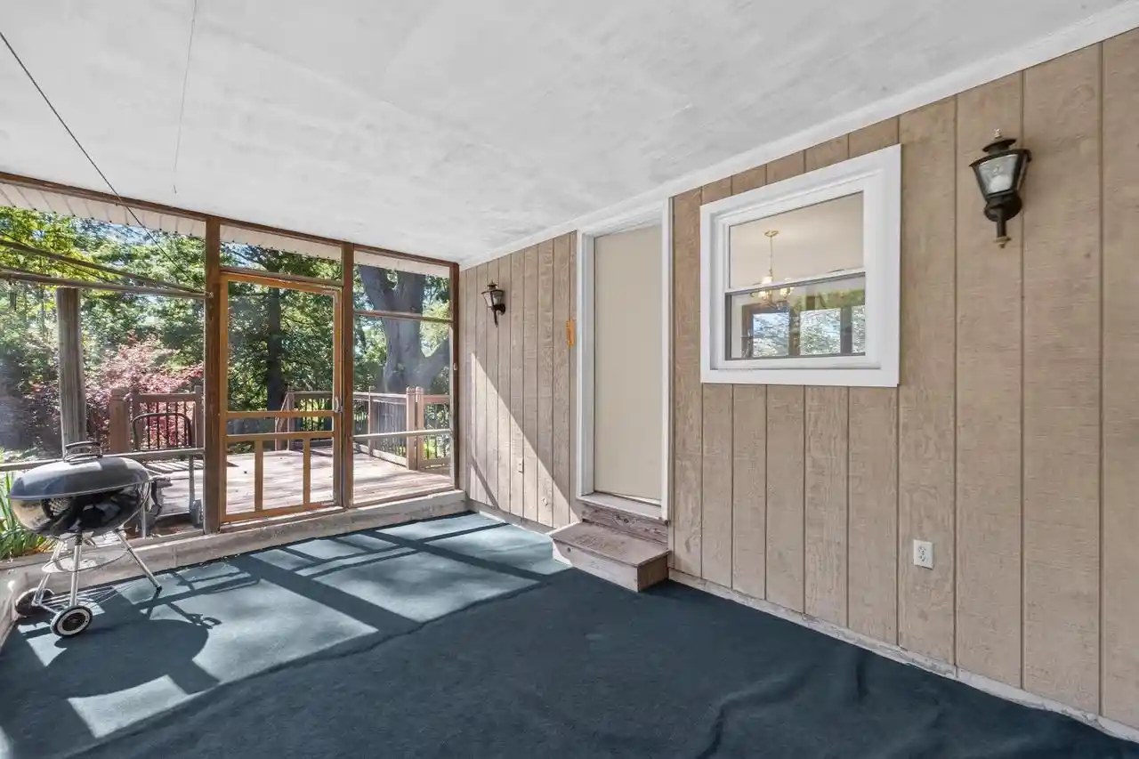 Photo 4 of Single family home for sale at 372 E Lincoln St, Oregon, WI 53575 | MLS# 2034340 | Listing updated on 2026-10-14