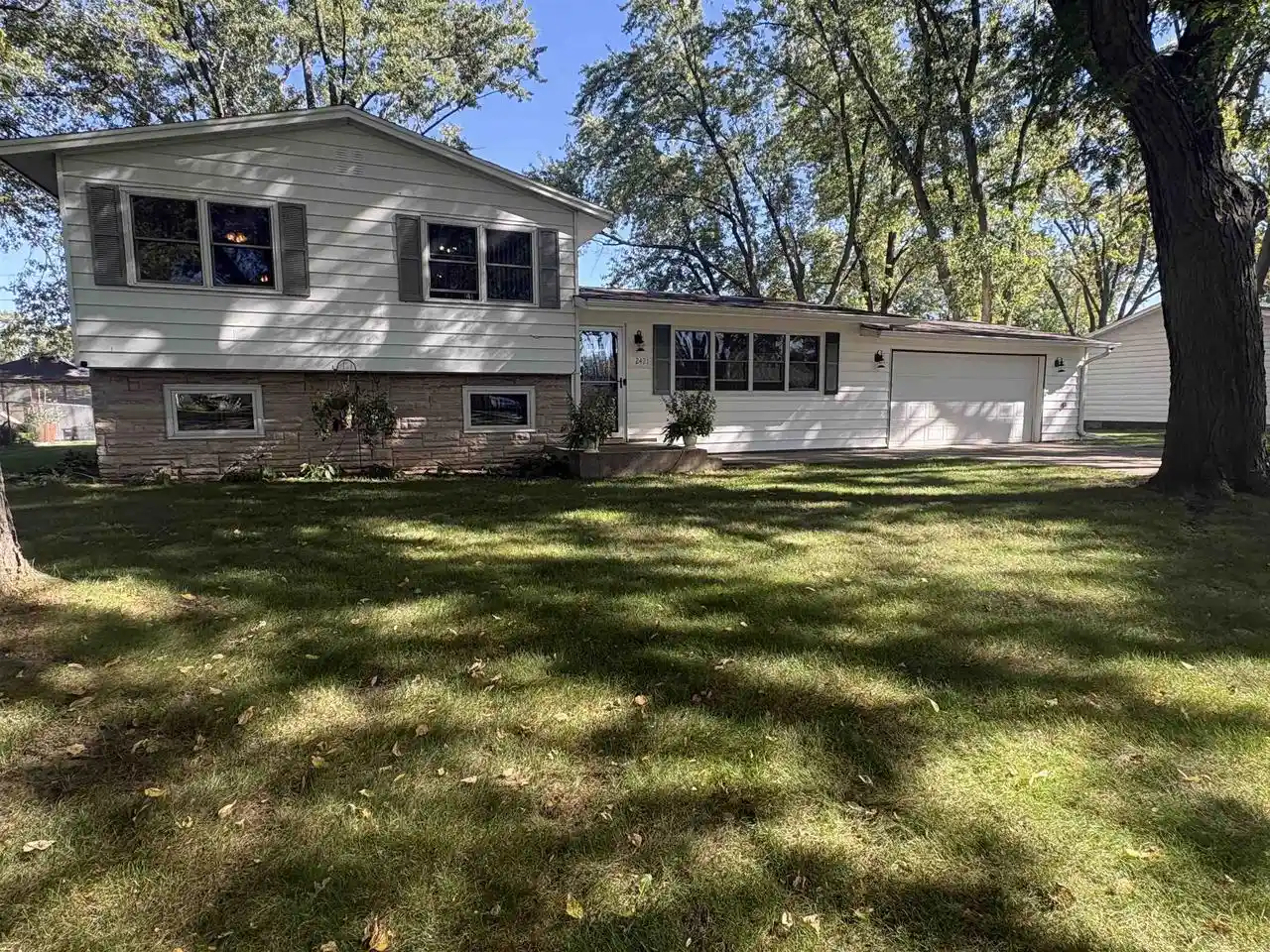 Photo 1 of Single family home for sale at 2421 S Dewey Ave, Beloit, WI 53511 | MLS# 2034339 | Listing updated on 2026-10-09