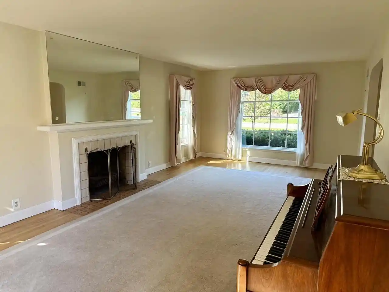 Photo 3 of Single family home for sale at 2591 S Webster Ave, Green Bay, WI 54301 | MLS# 50334030 | Listing updated on 2026-10-09