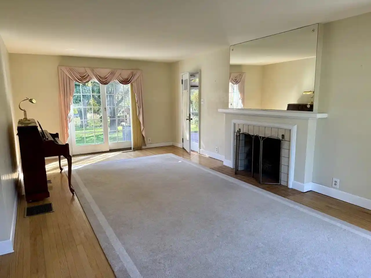 Photo 3 of Single family home for sale at 2591 S Webster Ave, Green Bay, WI 54301 | MLS# 50334030 | Listing updated on 2026-10-09