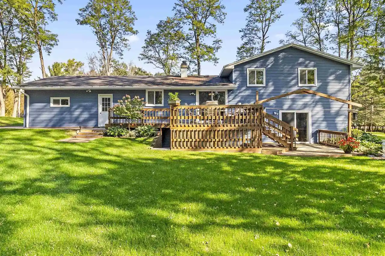 Photo 3 of Single family home for sale at 2347 School Ln, Suamico, WI 54313 | MLS# 50334037 | Listing updated on 2026-10-09