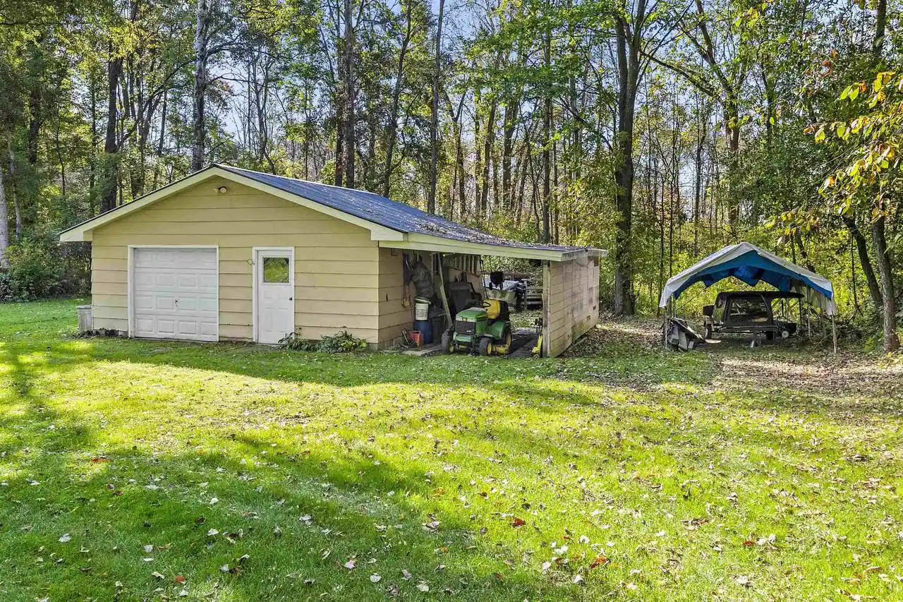 Photo 4 of Single family home for sale at 2347 School Ln, Suamico, WI 54313 | MLS# 50334037 | Listing updated on 2026-10-09