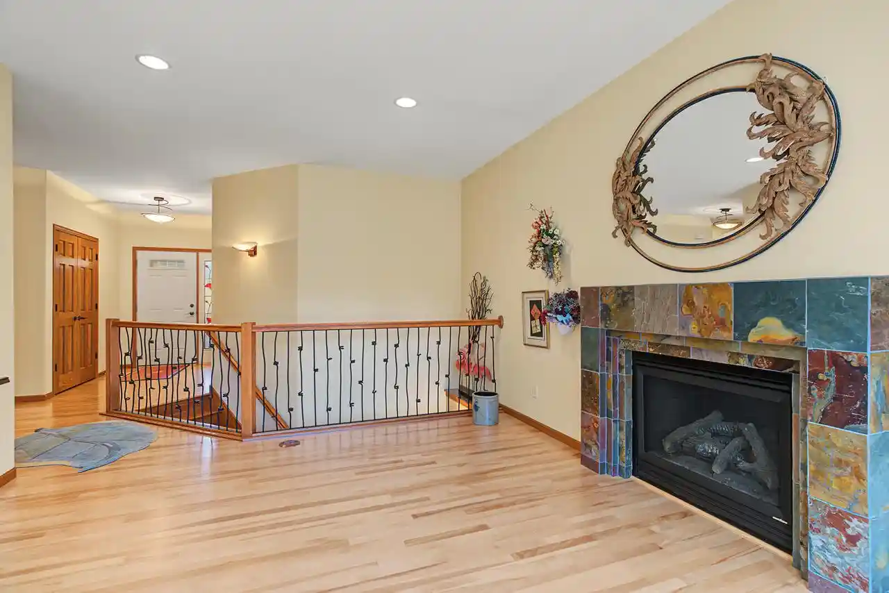Photo 4 of Condo for sale at 424 French Rd, Onalaska, WI 54650 | MLS# 1984106 | Listing updated on 2026-10-09