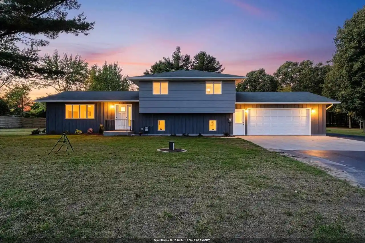Single family home for sale at N2925 Pioneer Rd, Clintonville, WI 54929 | MLS# 50334042