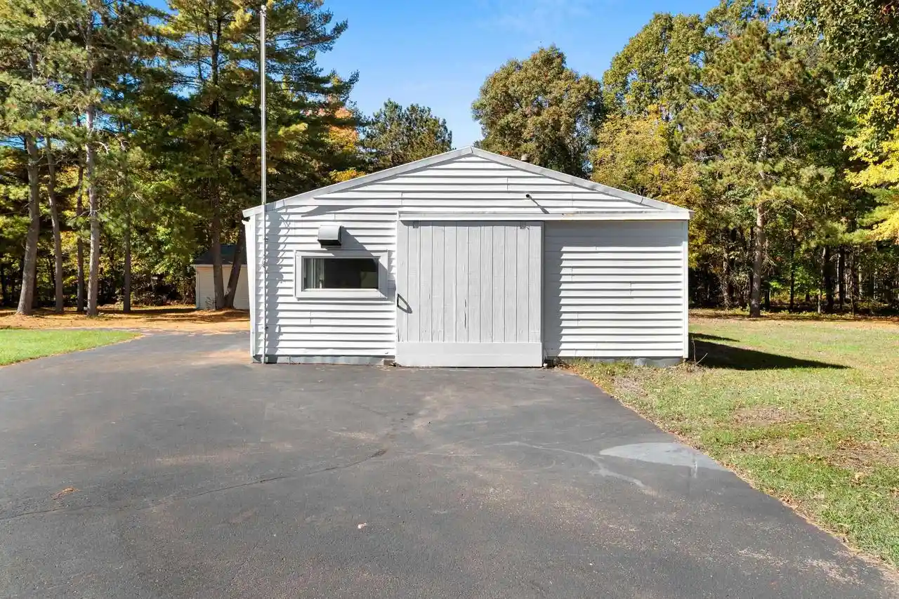Photo 1 of Single family home for sale at N2925 Pioneer Rd, Clintonville, WI 54929 | MLS# 50334042 | Listing updated on 2026-10-09