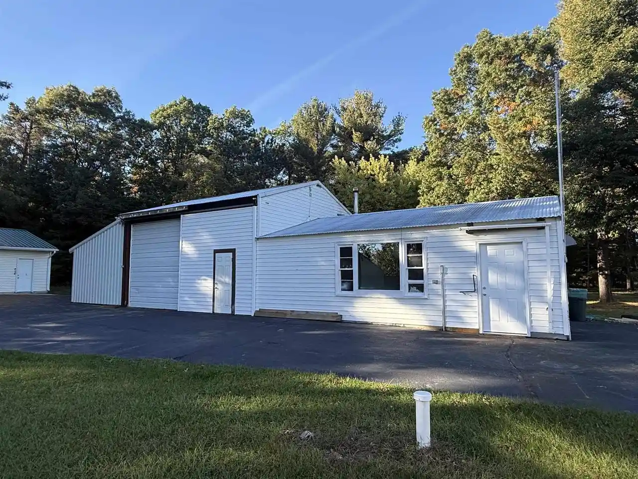 Photo 4 of Single family home for sale at N2925 Pioneer Rd, Clintonville, WI 54929 | MLS# 50334042 | Listing updated on 2026-10-09