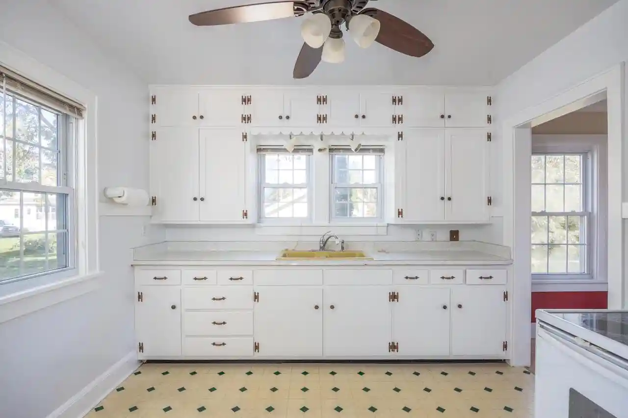 Photo 2 of Single family home for sale at 1719 Arizona St, Oshkosh, WI 54902 | MLS# 50334044 | Listing updated on 2026-10-09