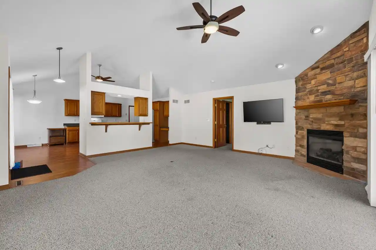 Photo 3 of Condo for sale at N161w18939 Oakland Dr, Jackson, WI 53037 | MLS# 1984113 | Listing updated on 2026-10-13